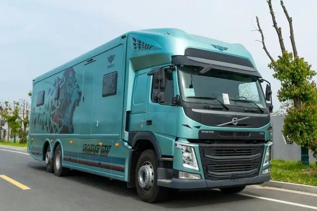 Volvo Heavy Truck RV! Создание роскошной резиденции на колесах